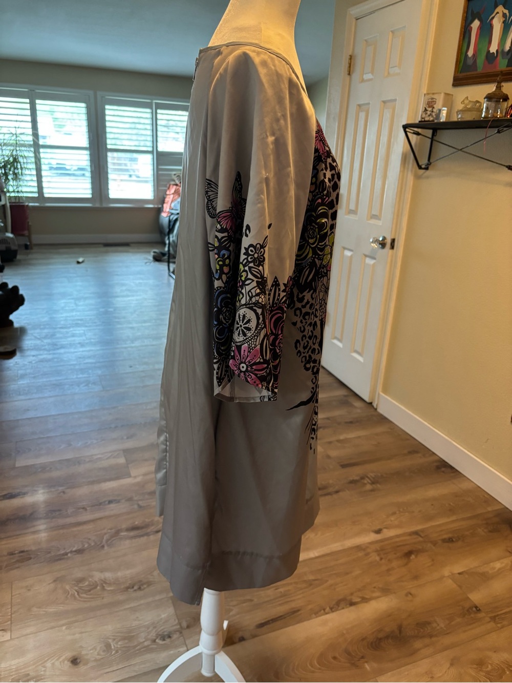 Lane Bryant Light Gray Floral & Leopard Graphic Dress - Picture 5 of 10